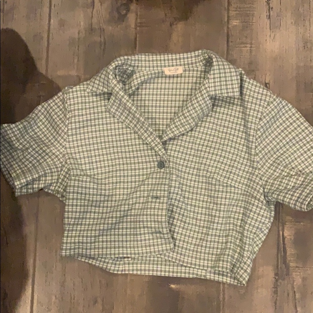 Brandy Melville cropped plaid shirt